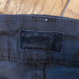 Mother skinny black denim. Style: the looker color: not guilty